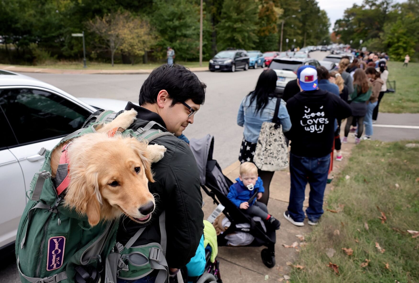 Muny Garage Sale draws thousands